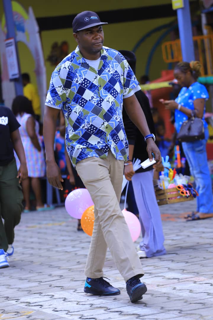 Dieudonné KEKENA - Portrait professionnel